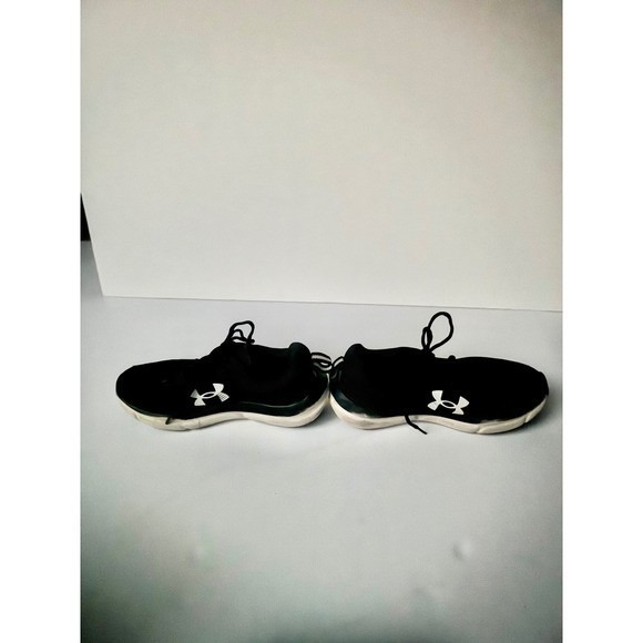 Size 6 Under Armour Charged Black Athletic Sneakers Women - Picture 3 of 4